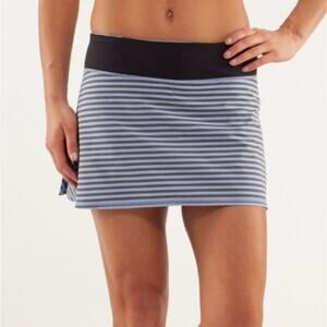 Lululemon Run Classic Stripe Polar Haze Black Pace Setter Skirt 2